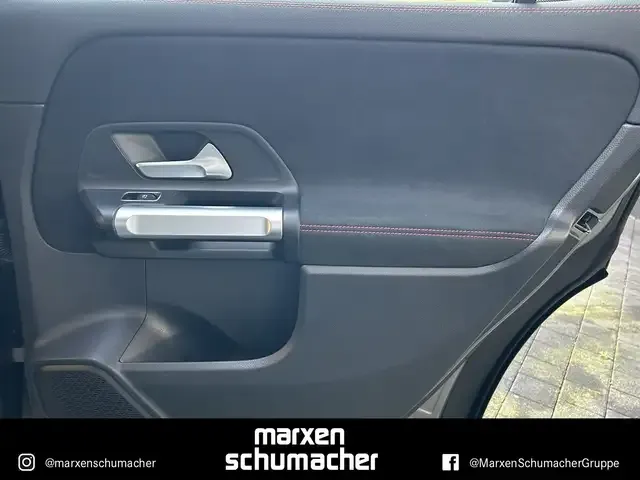 Mercedes-Benz EQB 350