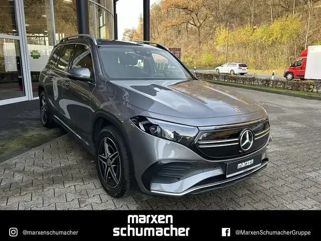 Mercedes-Benz EQB 350