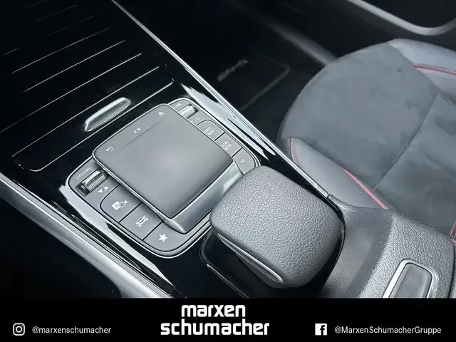 Mercedes-Benz EQB 350