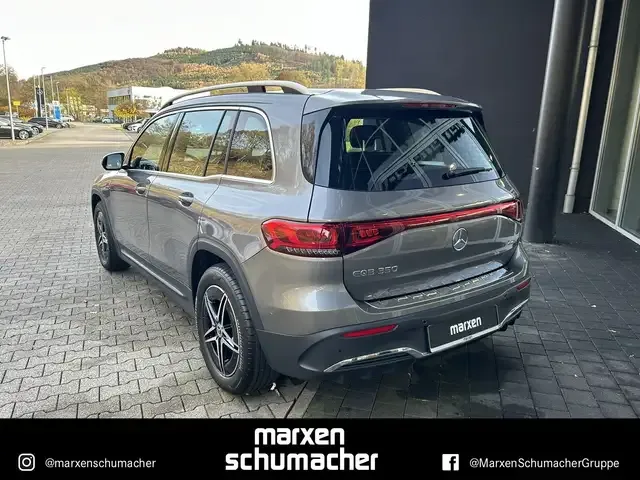 Mercedes-Benz EQB 350