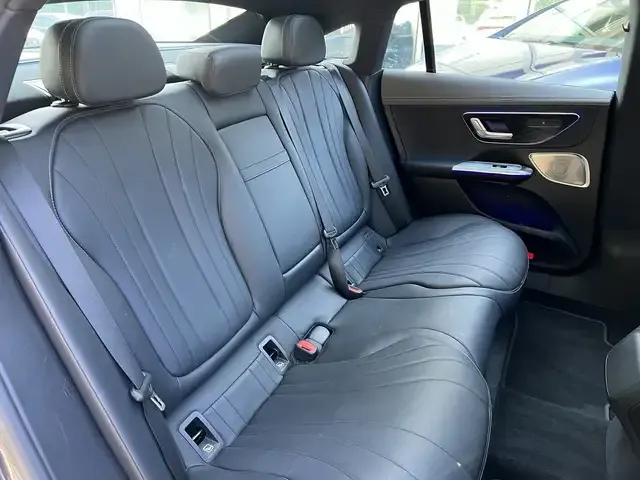 Mercedes-Benz EQE 300