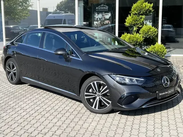 Mercedes-Benz EQE 300