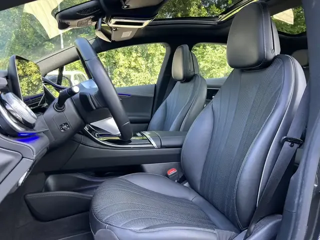 Mercedes-Benz EQE 300