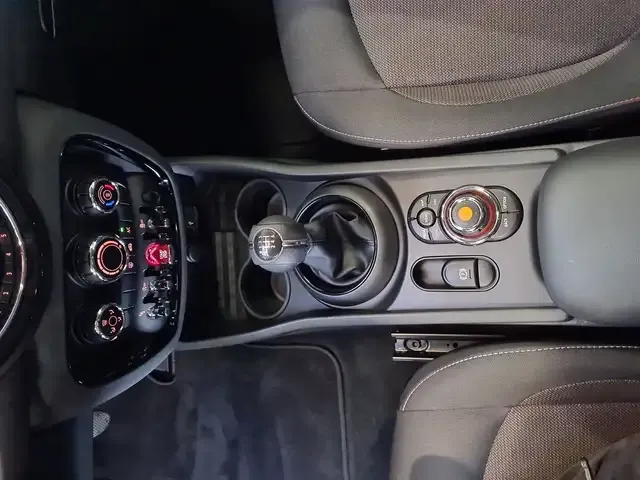 MINI Cooper Clubman