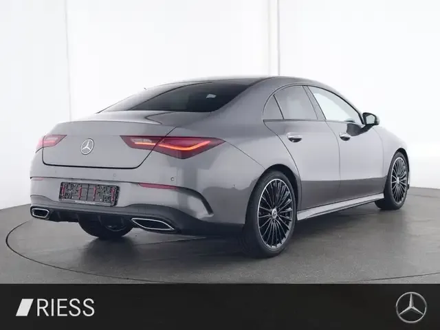 Mercedes-Benz CLA 200