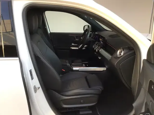 Mercedes-Benz EQB 300