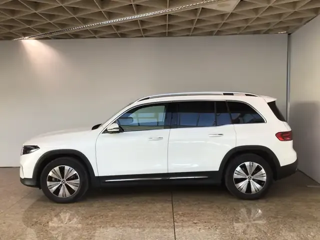 Mercedes-Benz EQB 300