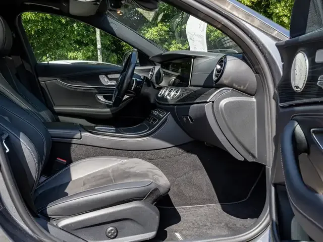 Mercedes-Benz E 400