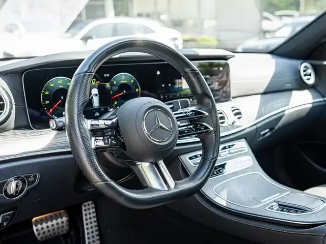 Mercedes-Benz E 400