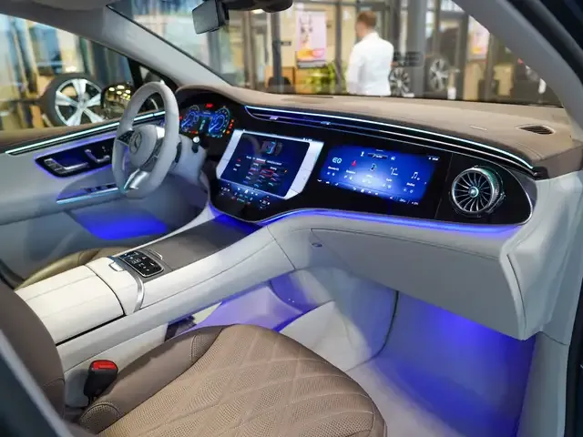 Mercedes-Benz EQE SUV