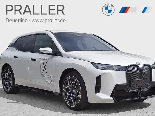BMW iX