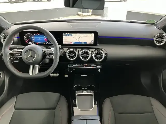 Mercedes-Benz A 220