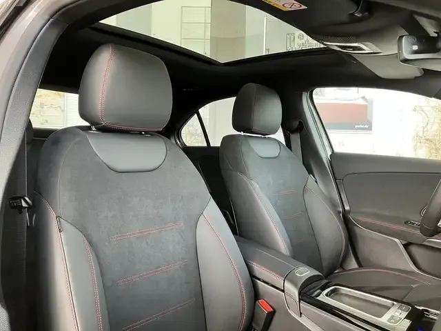 Mercedes-Benz A 220