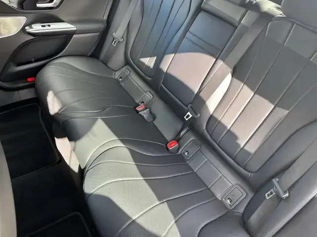 Mercedes-Benz EQE 350