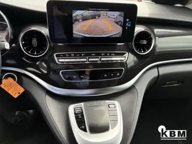 Mercedes-Benz V 220