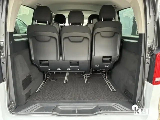 Mercedes-Benz V 220