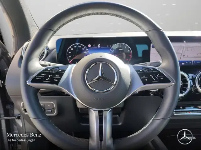 Mercedes-Benz GLA 180