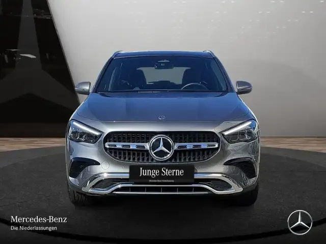 Mercedes-Benz GLA 180