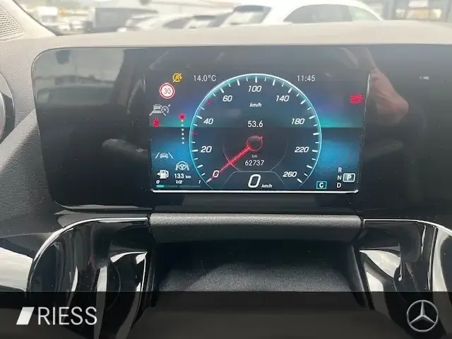 Mercedes-Benz GLA 220