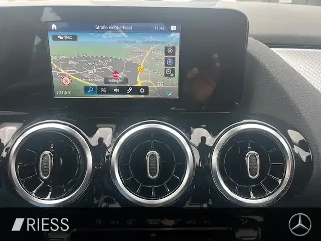 Mercedes-Benz GLA 220