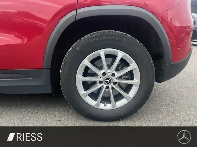 Mercedes-Benz GLA 220