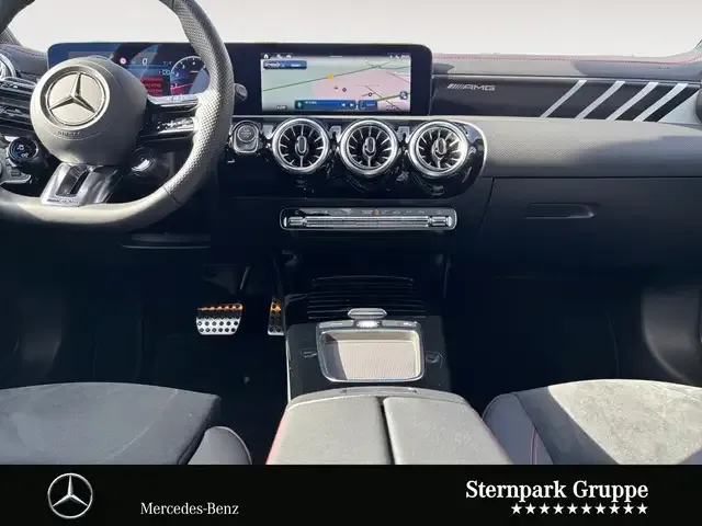 Mercedes-Benz CLA 35 AMG