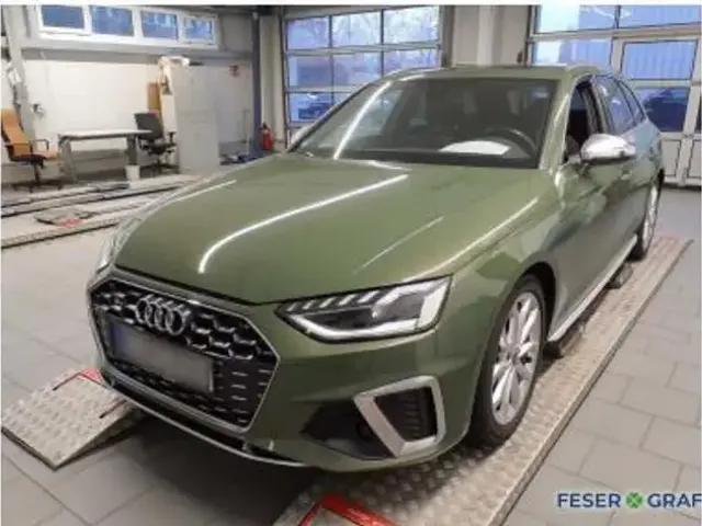 Audi S4