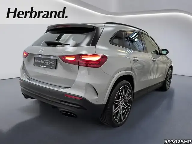 Mercedes-Benz GLA 200