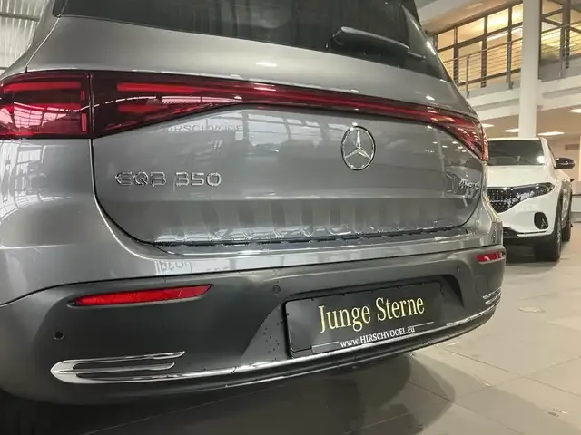 Mercedes-Benz EQB 350