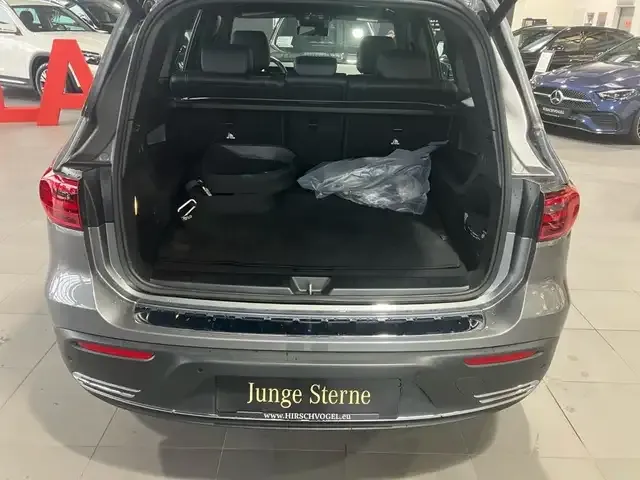 Mercedes-Benz EQB 350