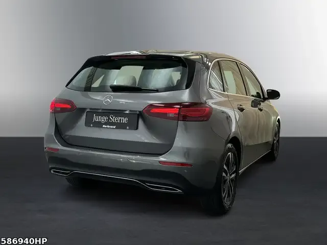 Mercedes-Benz B 200