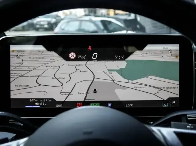 Mercedes-Benz EQE 300