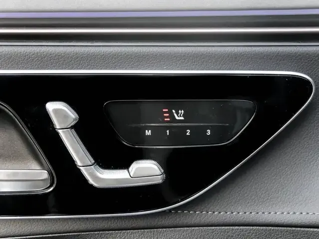 Mercedes-Benz EQE 300