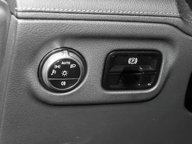 Mercedes-Benz EQE 300