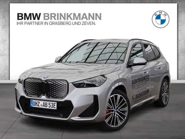 BMW iX1