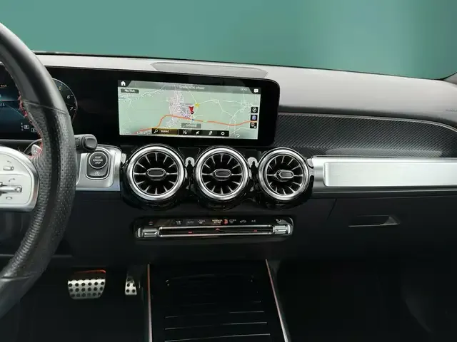 Mercedes-Benz GLB 250