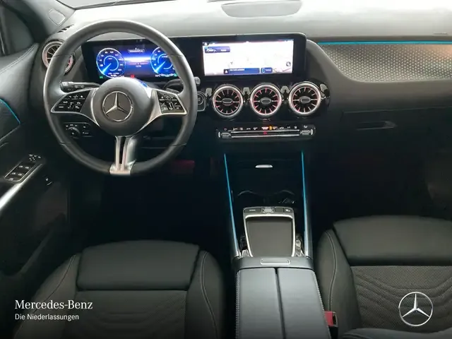 Mercedes-Benz EQA 300