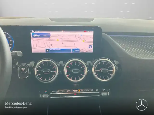 Mercedes-Benz EQA 300