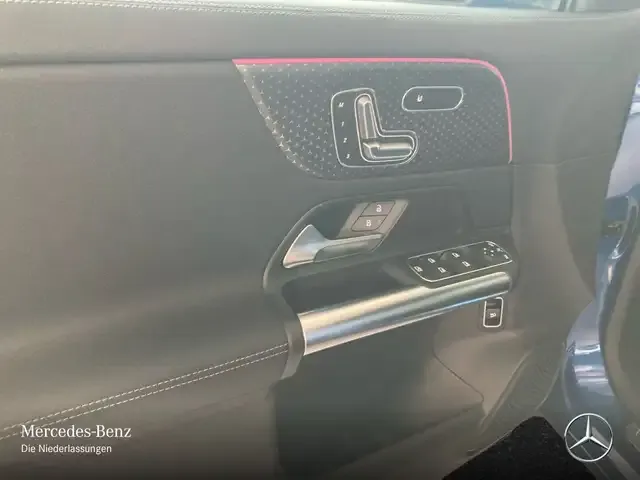 Mercedes-Benz EQA 300