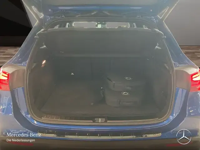 Mercedes-Benz EQA 300