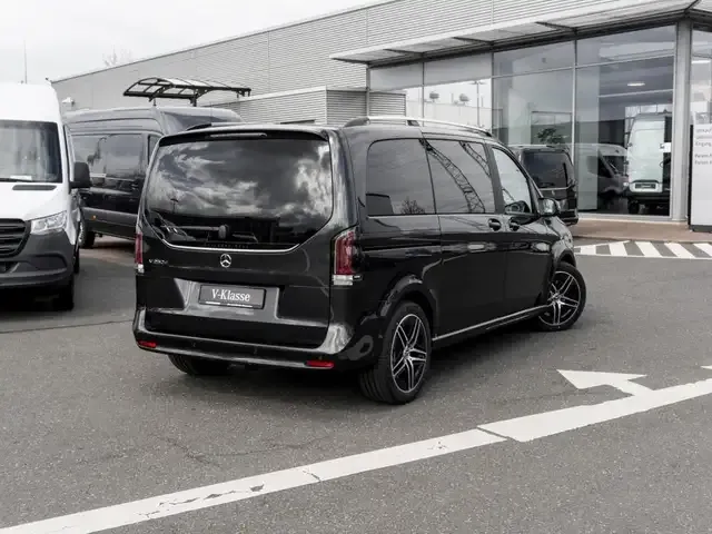 Mercedes-Benz V 250
