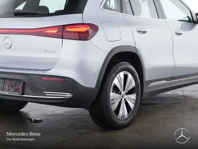 Mercedes-Benz EQA 300