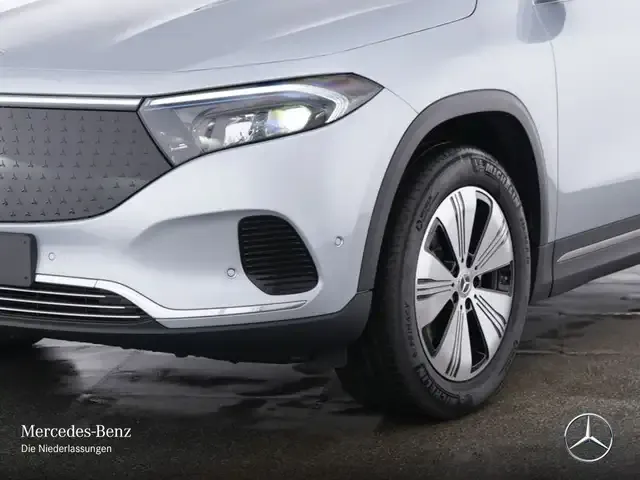 Mercedes-Benz EQA 300