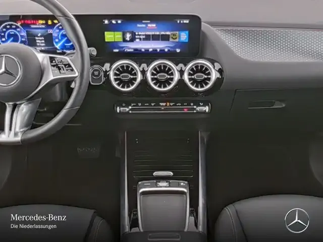 Mercedes-Benz EQA 300