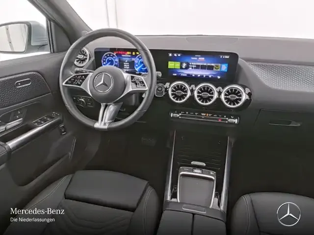 Mercedes-Benz EQA 300