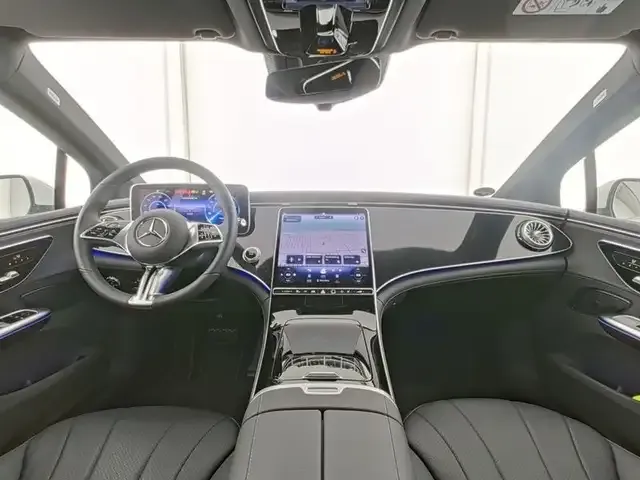 Mercedes-Benz EQE 300