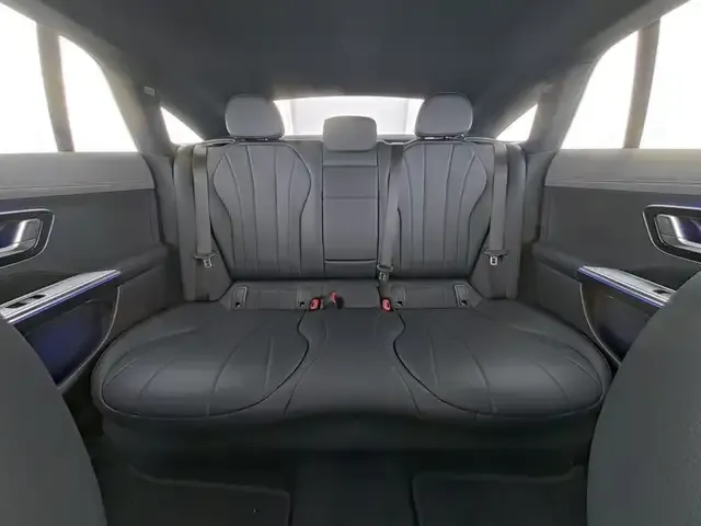 Mercedes-Benz EQE 300