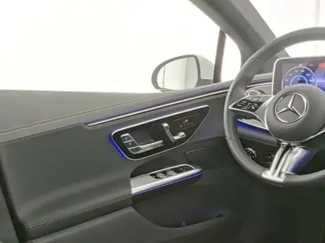 Mercedes-Benz EQE 300