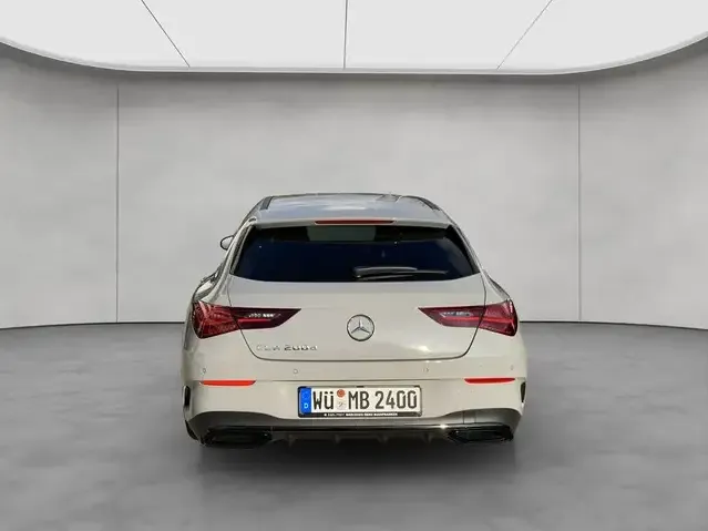 Mercedes-Benz CLA 200