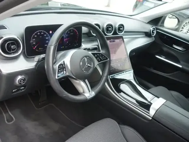 Mercedes-Benz C 180